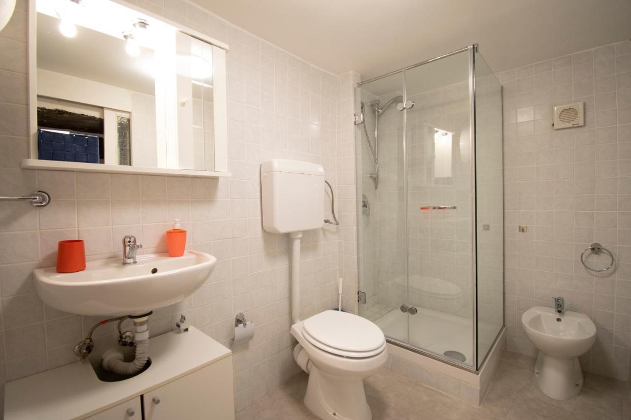 Tom Apartments ナポリ エクステリア 写真