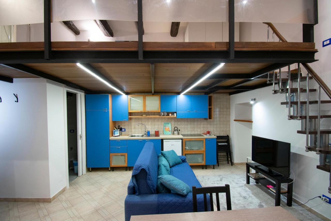 Tom Apartments ナポリ エクステリア 写真